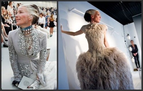 daphne-guinness-runway-and-alexander-mqueen Daphne at a runway show and modeling Alexander McQueen